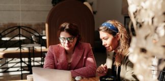 7 Sure-Fire Ways to Improve Customer Satisfaction in Ecommerce