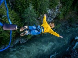 Bungee jumping in Goa