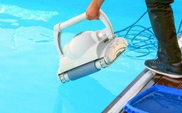 What is the Best Robotic Pool Cleaner? robotic pool cleaner