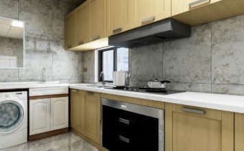 Upper Kitchen Cabinets