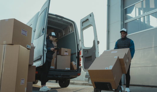 The Advantages of Using Professional Movers with Licenses and Insurance